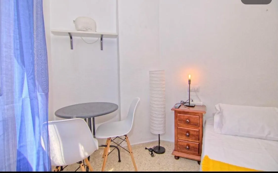 Economic Apartments 말라가 0*,