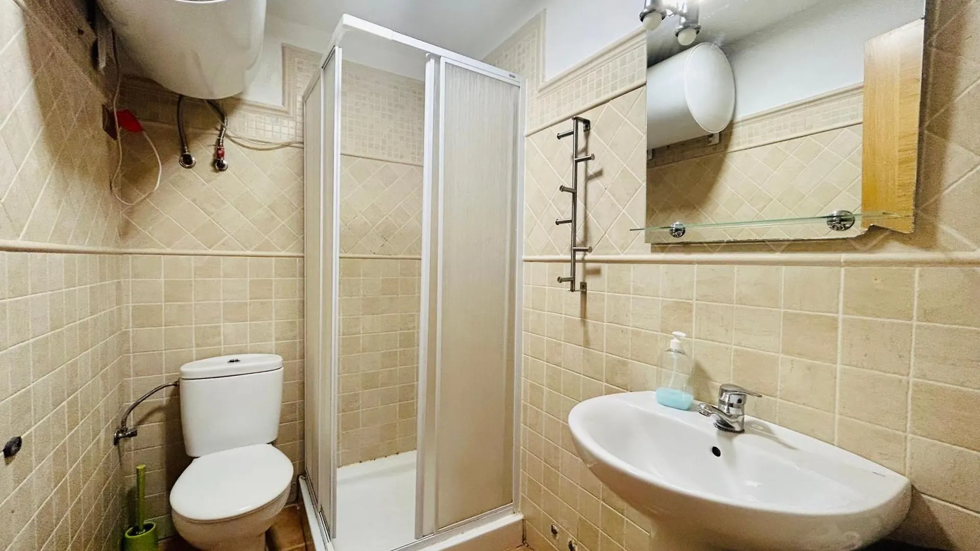 Economic Apartments 말라가 0*,